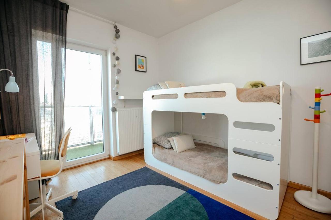 Dwupoziomowy, Rodzinny Apartament. Ochrona, Garaz. Варшава Екстер'єр фото