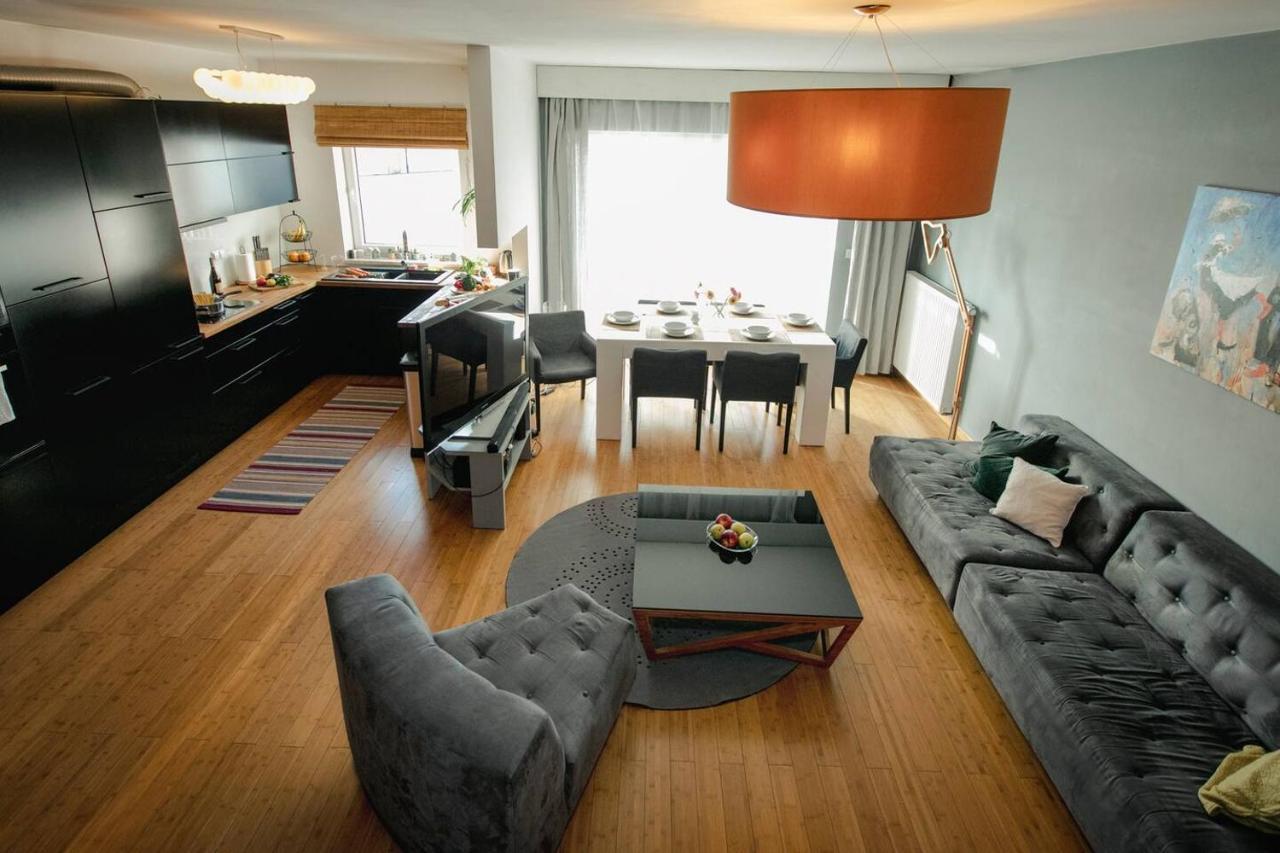 Dwupoziomowy, Rodzinny Apartament. Ochrona, Garaz. Варшава Екстер'єр фото