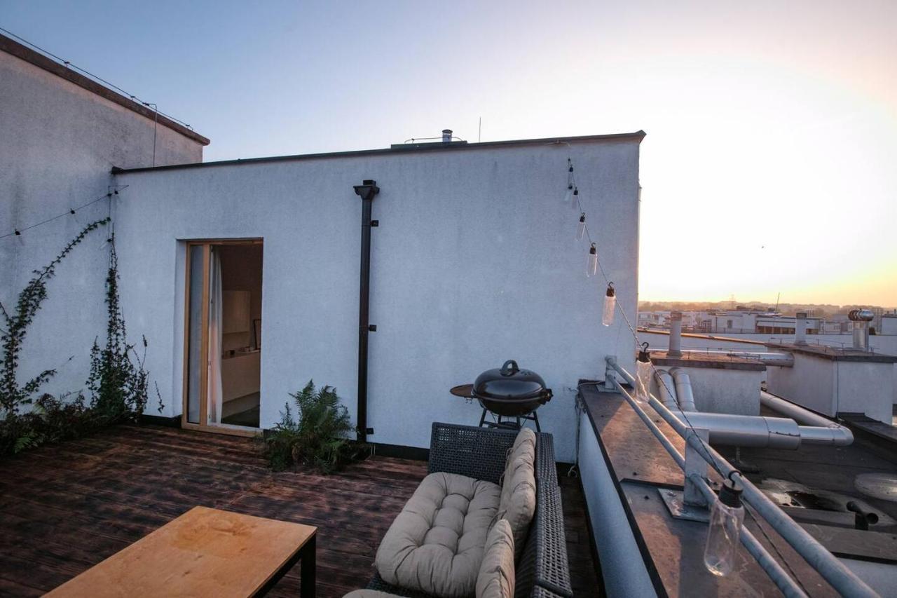 Dwupoziomowy, Rodzinny Apartament. Ochrona, Garaz. Варшава Екстер'єр фото