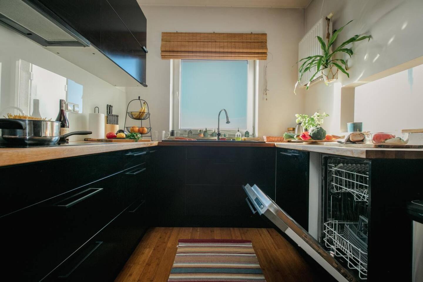 Dwupoziomowy, Rodzinny Apartament. Ochrona, Garaz. Варшава Екстер'єр фото